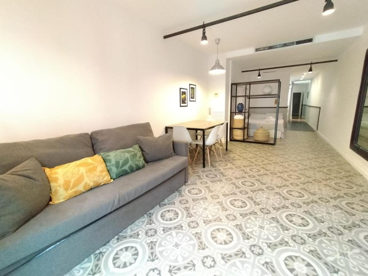 Liceu Apartments By Gaiarooms Barcelona Luaran gambar