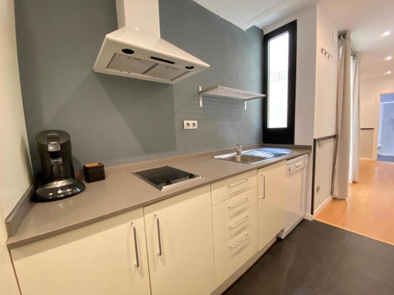 Liceu Apartments By Gaiarooms Barcelona Luaran gambar
