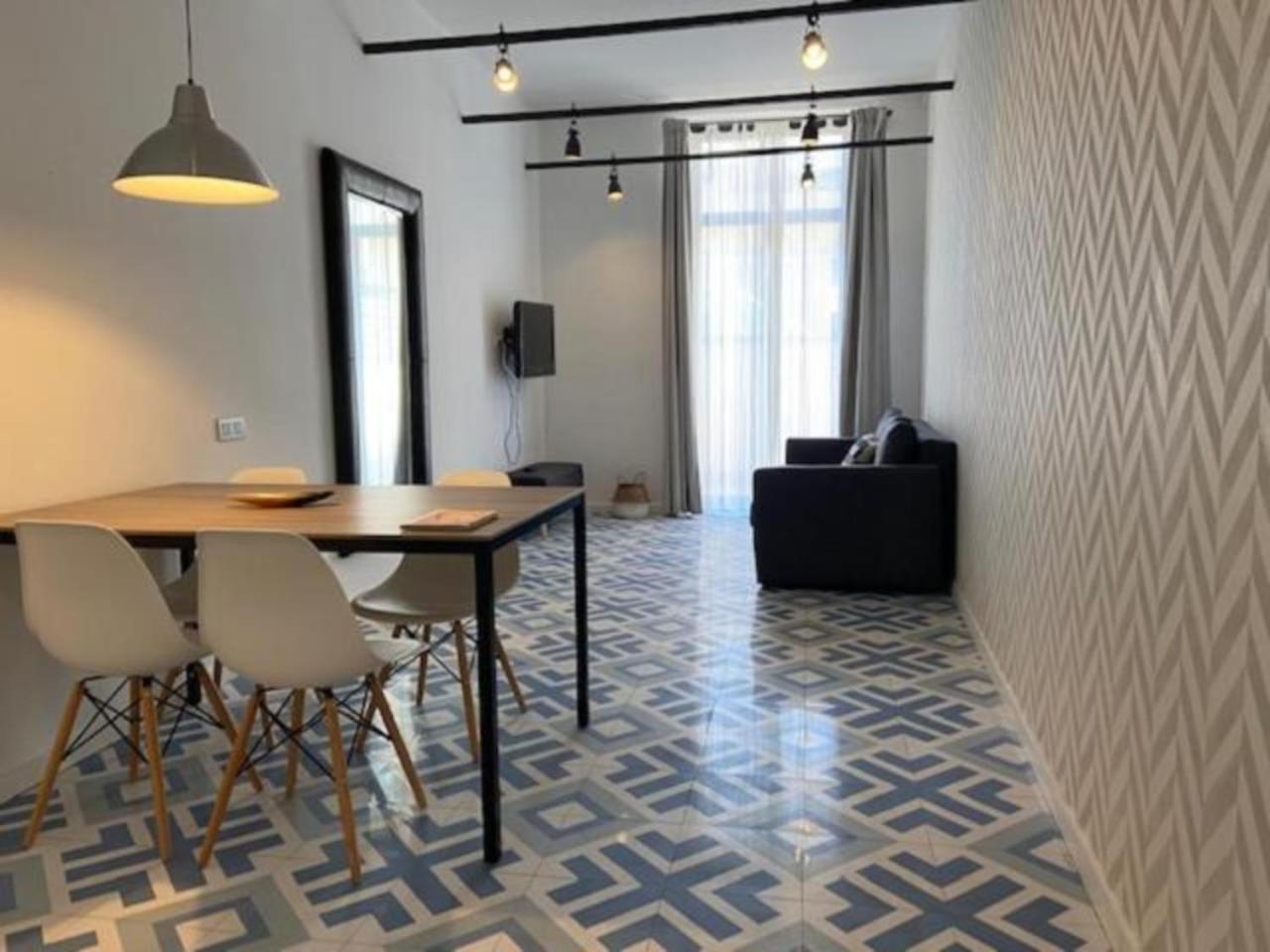 Liceu Apartments By Gaiarooms Barcelona Luaran gambar
