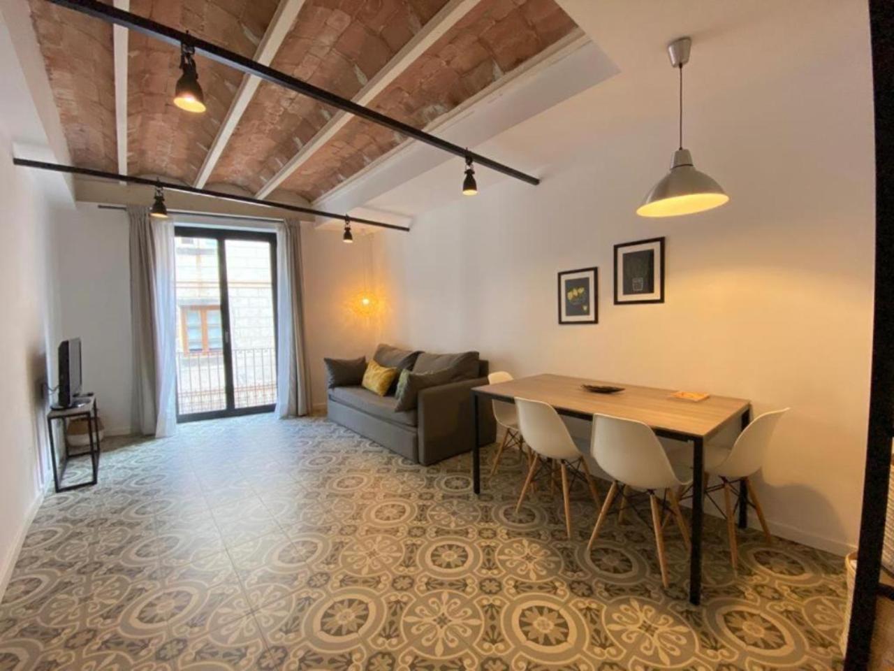 Liceu Apartments By Gaiarooms Barcelona Luaran gambar